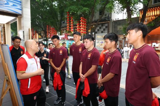 春丽被反派俘虏漫画免费全集
